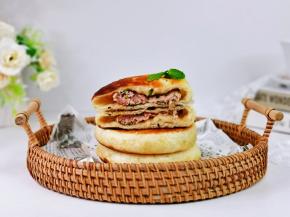 宝贝一口气吃三个还要吃。。