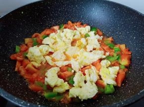 最后加入炒好的鸡蛋块。