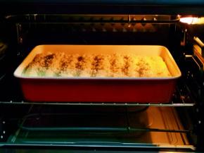 入烤箱中层上下管180度烤25-28分钟。（具体温度及时间根据自家烤箱性能另定）