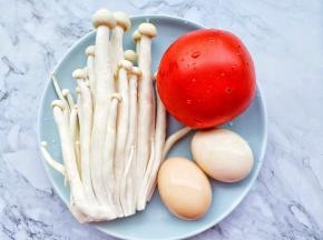 准备好所有食材。