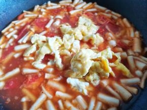 加入鸡蛋。