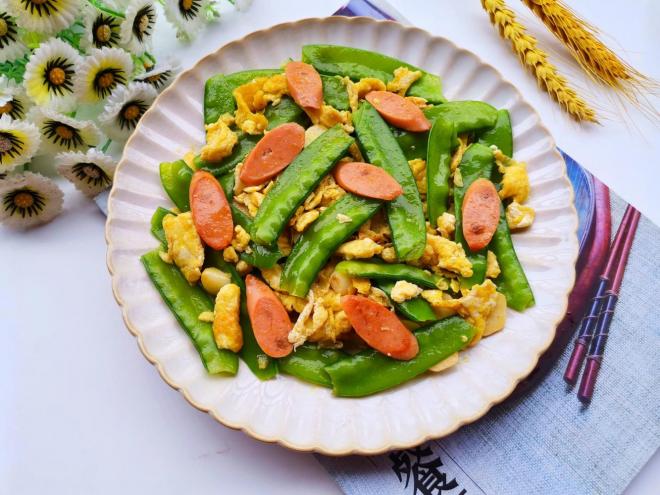 荷兰豆火腿炒鸡蛋