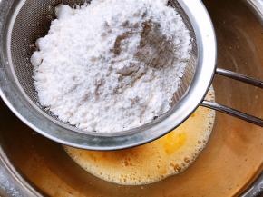 筛入低粉和玉米粉