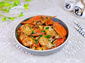 红烧梭子蟹。