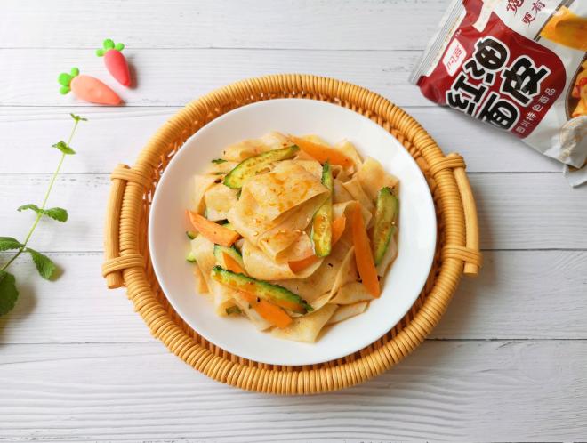 黄瓜拌面皮