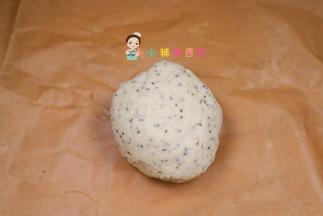 用手揉成这样的团