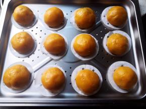 蒸好焖5分钟，即可出炉，趁热享用