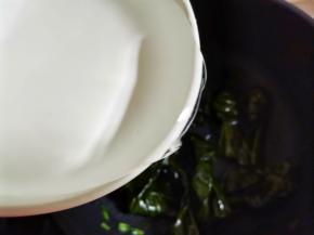 加一大碗清水煮开，