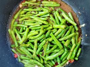 开盖收干一些汤就好了。