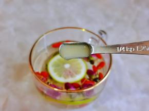 按个人口味加入蜂蜜，不喜欢也可以不加。