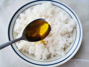 碗米饭中加1勺食用油，