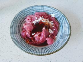 最后放蚝油与淀粉。