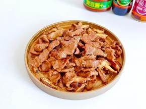 滑嫩嫩的牛肉片，香菇上裹了肉汁味道更加香。