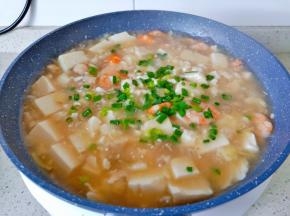 关火撒点葱花即可出锅。