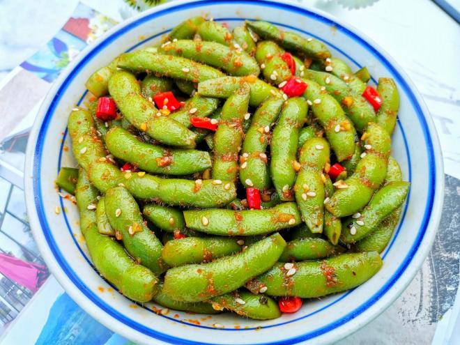 酸辣爽脆的的凉拌毛豆