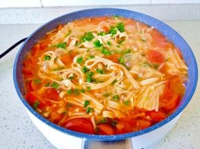 出锅关火撒点葱花。