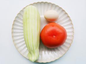 准备好所有食材。