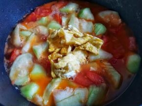 加入鸡蛋。