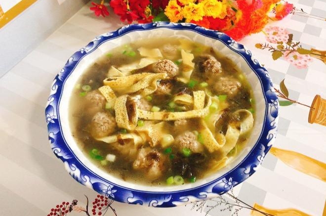 紫菜蛋皮肉丸汤