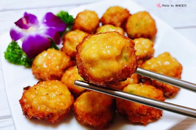 酥炸莲藕肉丸
