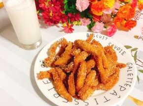 搭配一杯香浓可口的椰奶，我家宝贝的下午茶就做好啦！