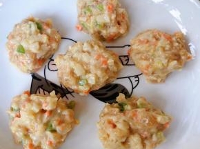 搓揉成一个个小丸子