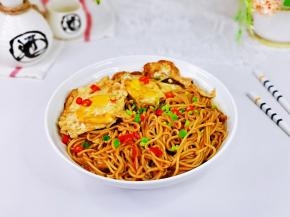 盛出装盘撒上葱花。