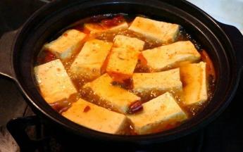 5.依次下入各类蔬菜