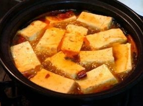 5.依次下入各类蔬菜