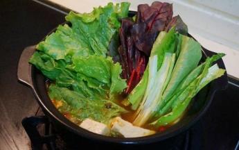 6.最后加入最好煮的冰草，关火