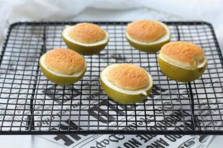 烤完取出，冷凉，各个都是凸肚皮！