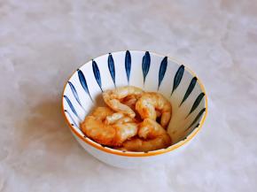 抓包均匀，腌制8分钟。