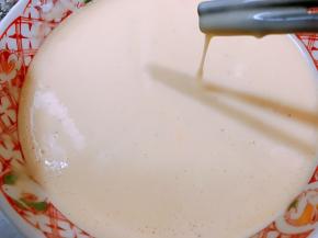 调成无面粉颗粒的面糊