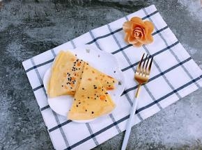 香软好吃的黑芝麻鸡蛋软饼完成