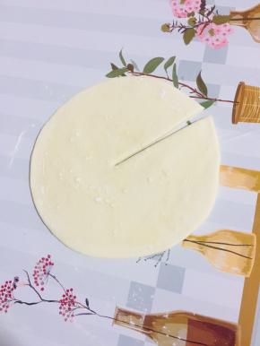 从一侧切一刀！