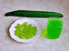 准备食材，马奶葡萄洗干净。