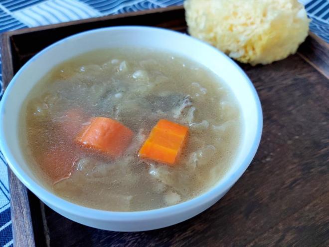 银耳胡萝卜排骨汤