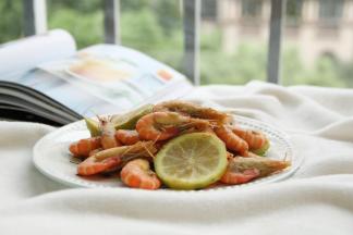 咖喱虾适合热吃，冷了会腥，建议现煮现吃！