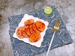 捞出莲藕放凉后切片，淋上汤汁撒上干桂花即可