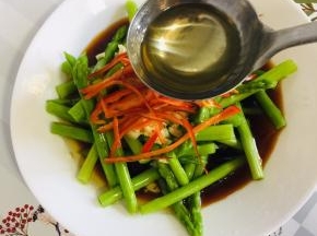 淋上热油即可！