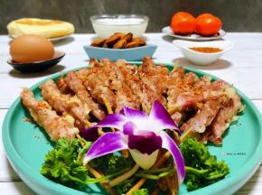 看着丰盛的早餐就开心的不得了