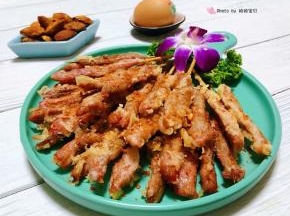 酥炸牛肉串不但是追剧的最佳美味也是宴客必备的拿手小吃
