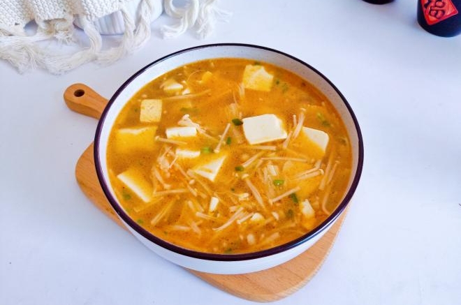 金针菇豆腐汤