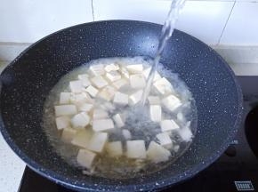 加入适量的水。