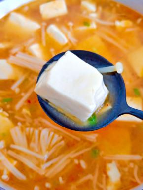 豆腐滑嫩嫩的。