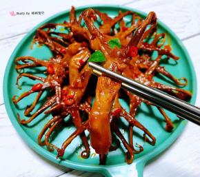 鸭舌入口辣到过瘾