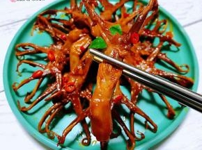 鸭舌入口辣到过瘾
