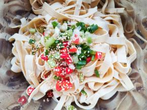 所有食材倒入大盆中，