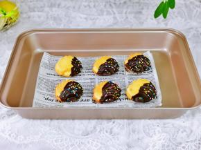 一次吃不完装入密封盒中。