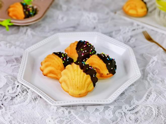 柠香巧克力玛德琳蛋糕